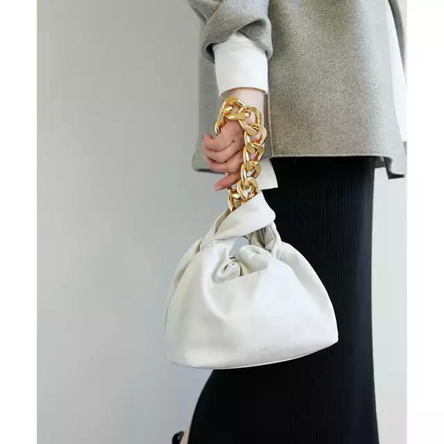 Avis Demellier