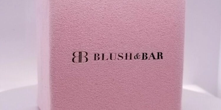 Blush and Bar Avis